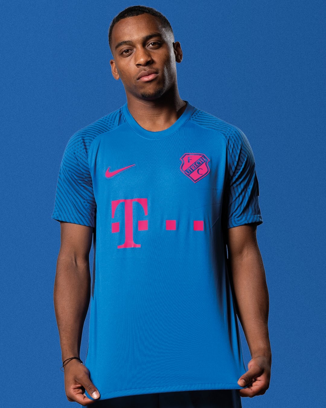 FC Utrecht 2021-22 Away Kit