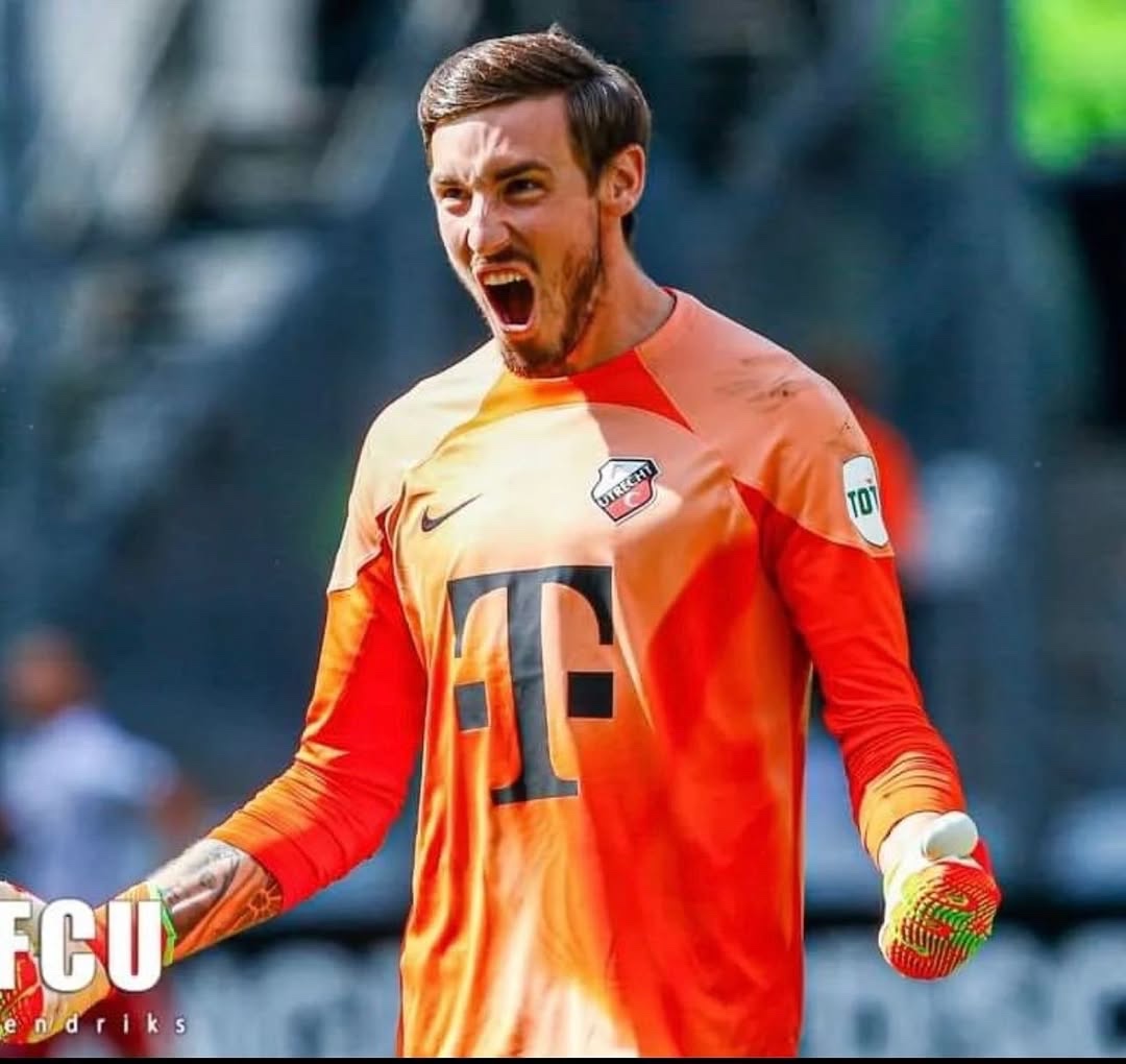 FC Utrecht 2022-23 GK 3 Kit