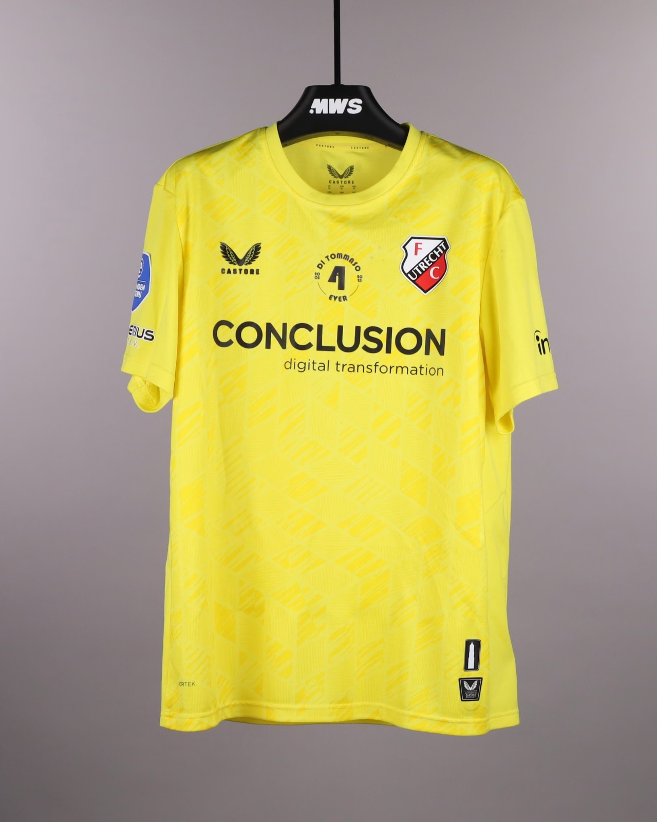 FC Utrecht 2025-26 GK Home V2 Kit