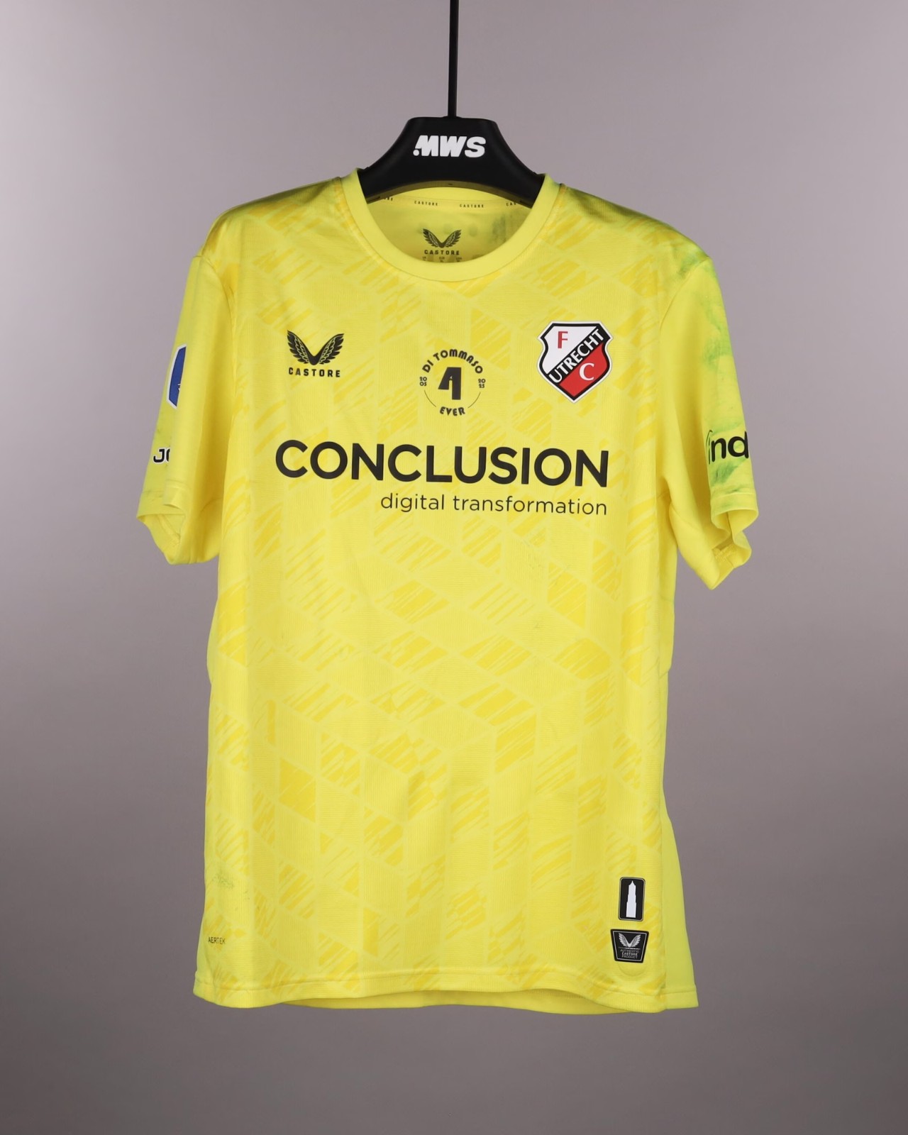 FC Utrecht 2025-26 GK Home V2 Kit