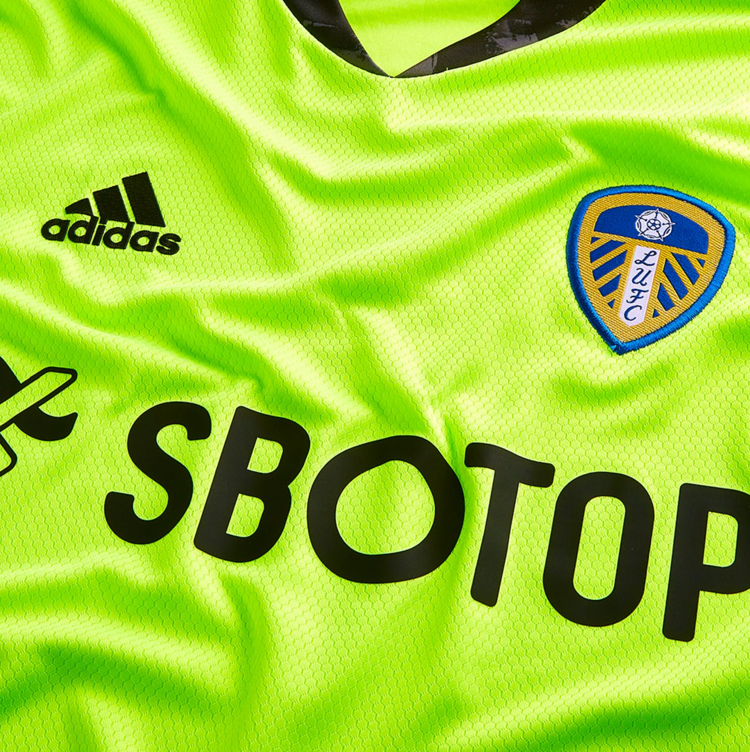 Leeds United 2020-21 GK Third Kit