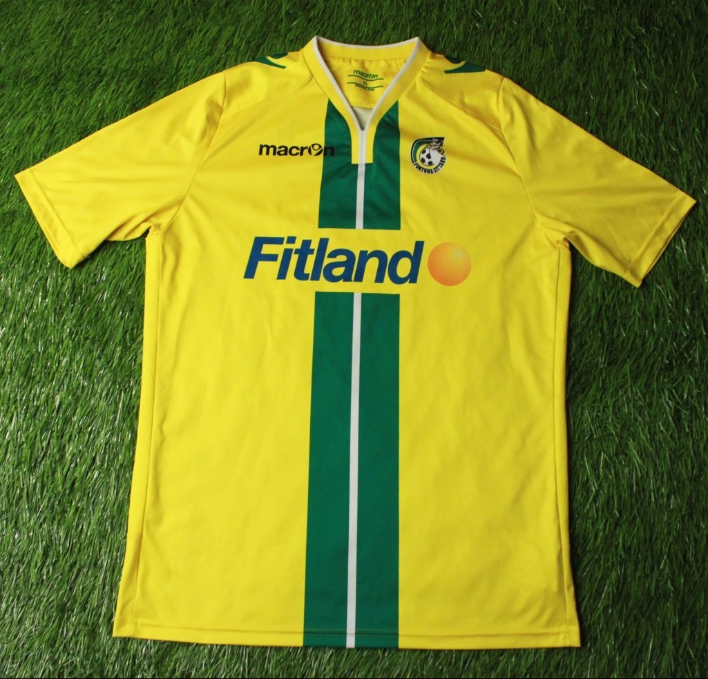 Fortuna Sittard 2015-16 Home Kit