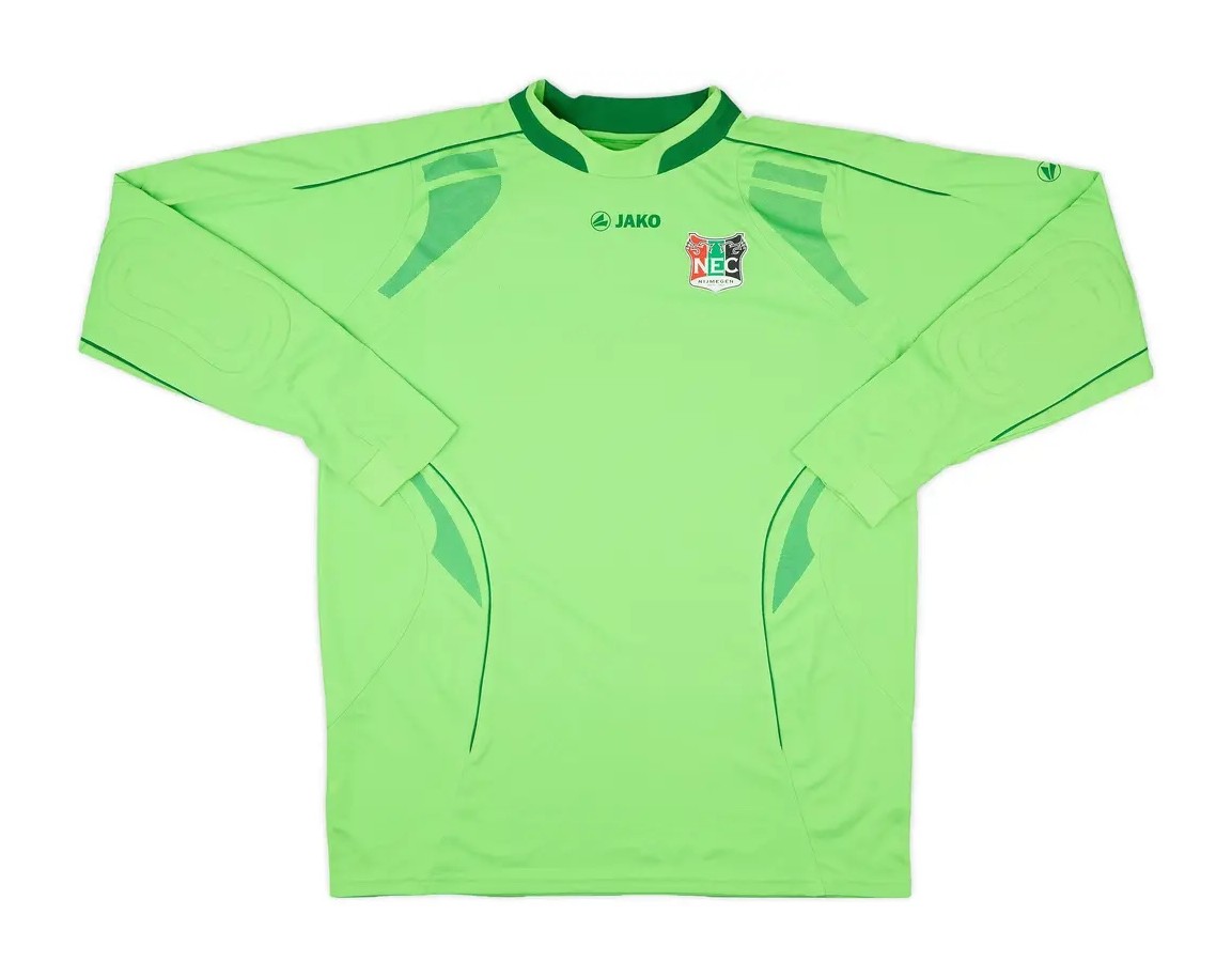 NEC Nijmegen 2012-13 GK 2 Kit