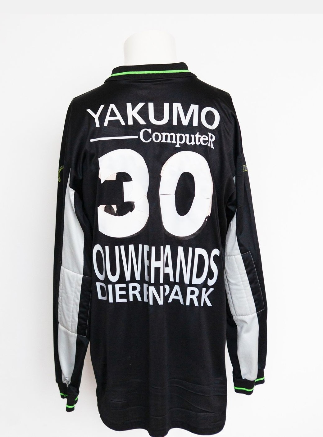 NEC Nijmegen 1998-99 GK Kit