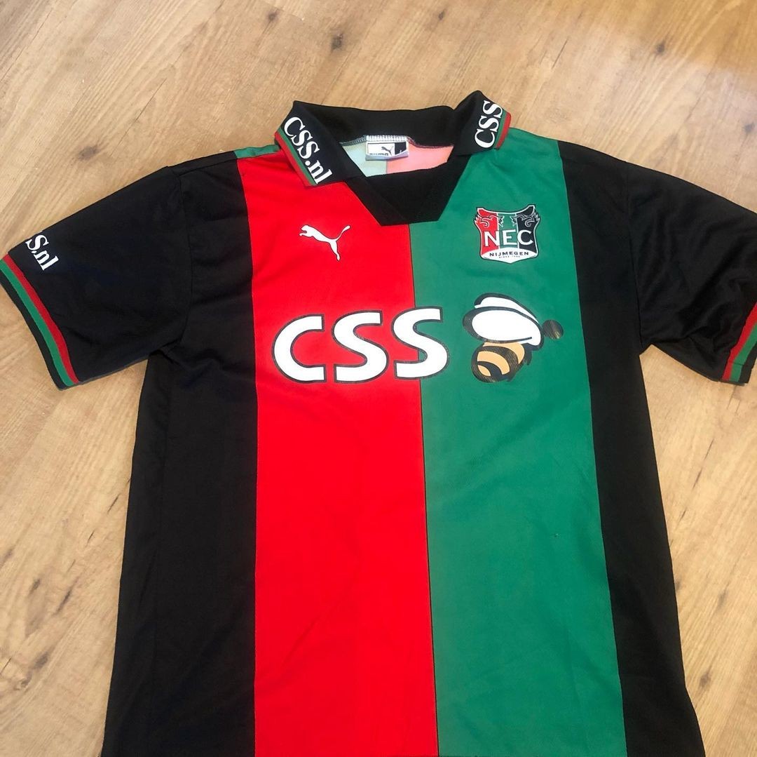 NEC Nijmegen 2000-01 Third Kit