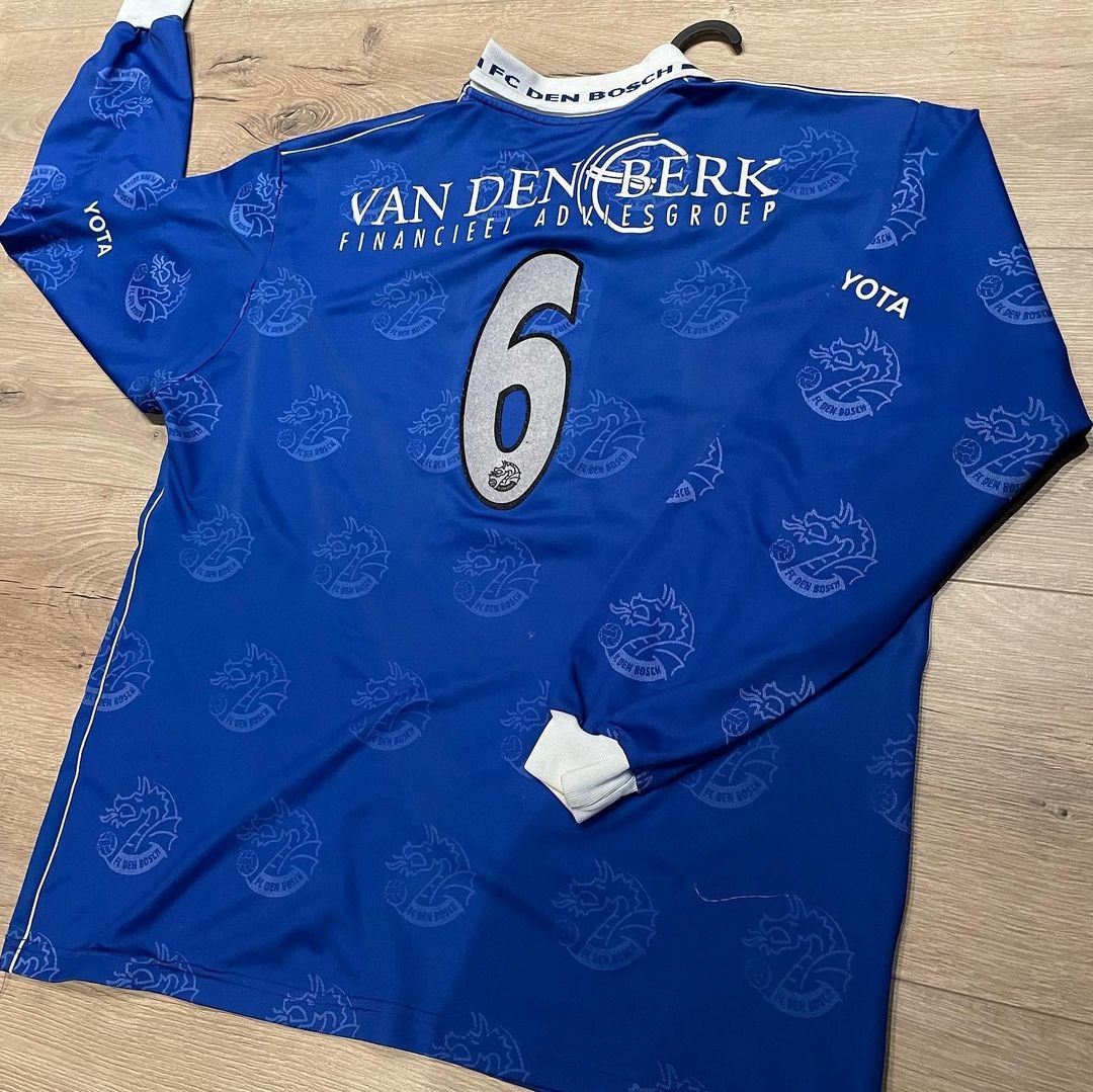 FC Den Bosch 2000-01 Home Kit