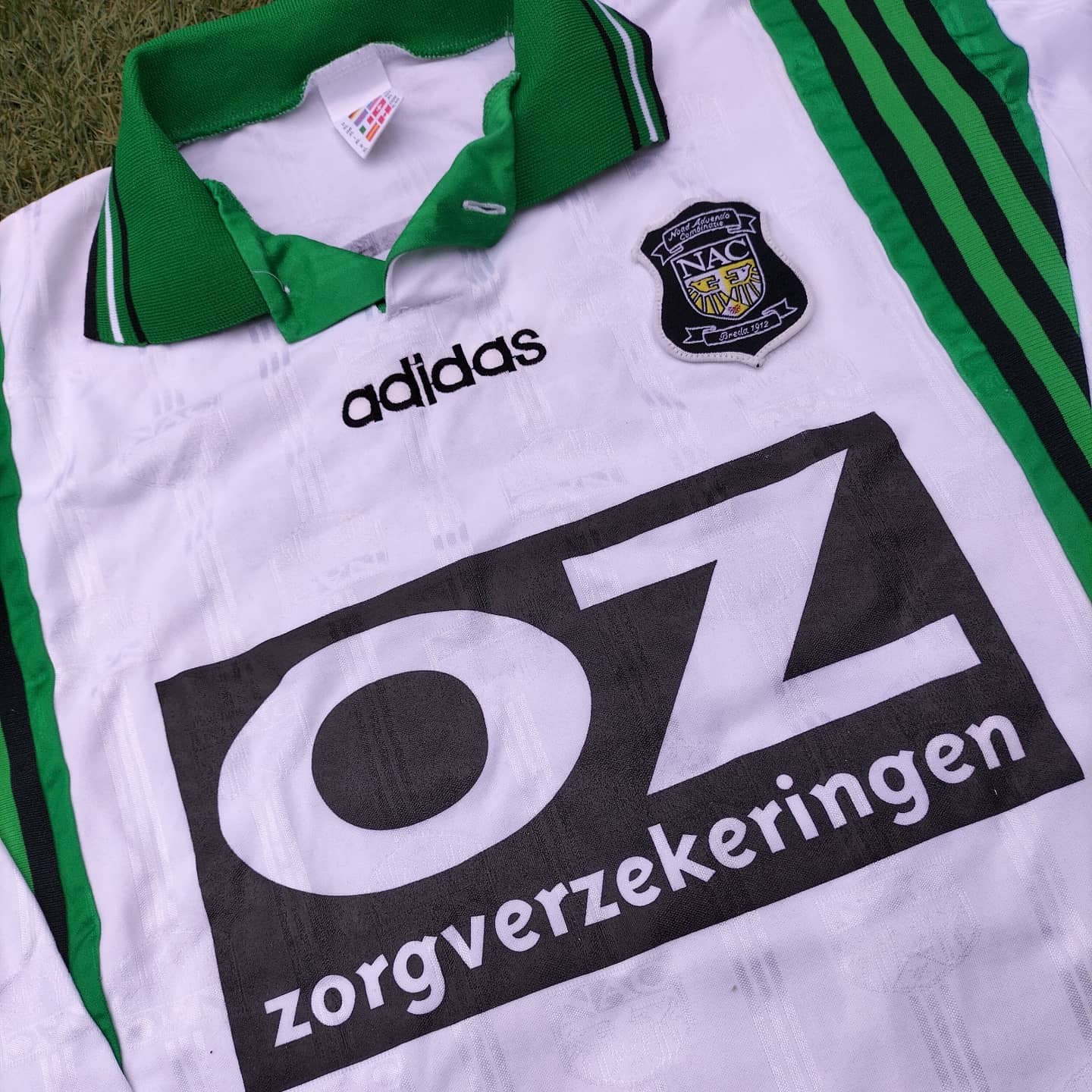 NAC Breda 1997-98 Away V2 Kit