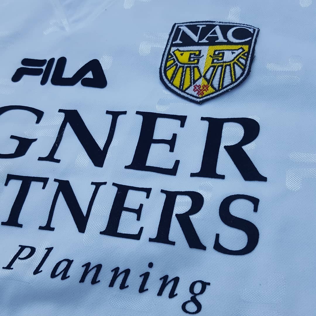 NAC Breda 1999-00 Third Kit