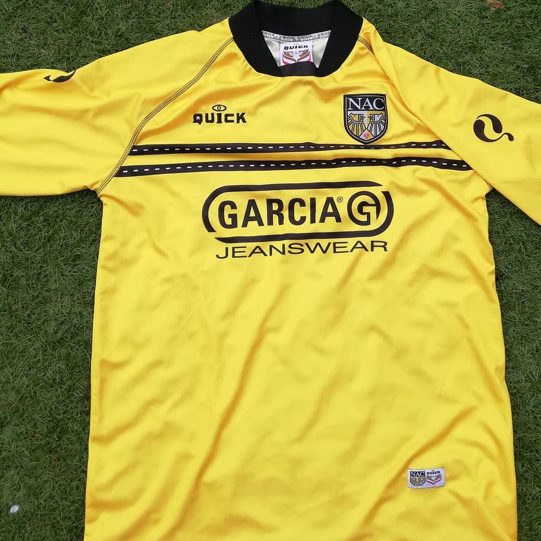 NAC Breda 2003-04 Home Kit