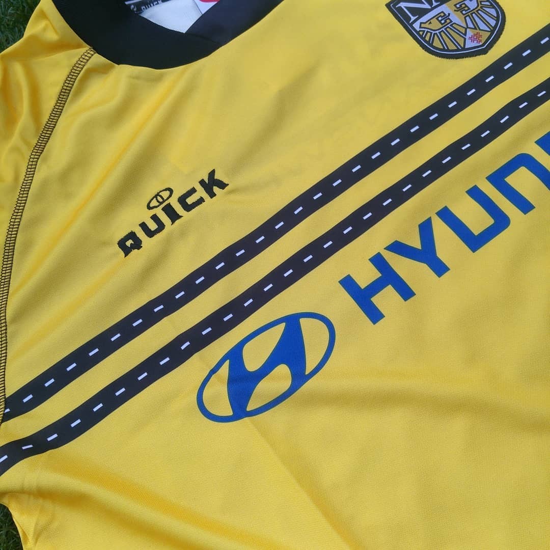 NAC Breda 2003-04 Home 2 Kit