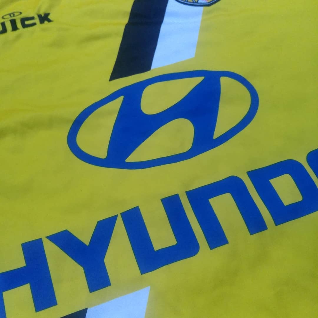 NAC Breda 2004-05 Home Kit