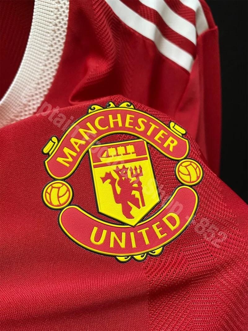 Manchester United 2021-22 Home V2 Kit
