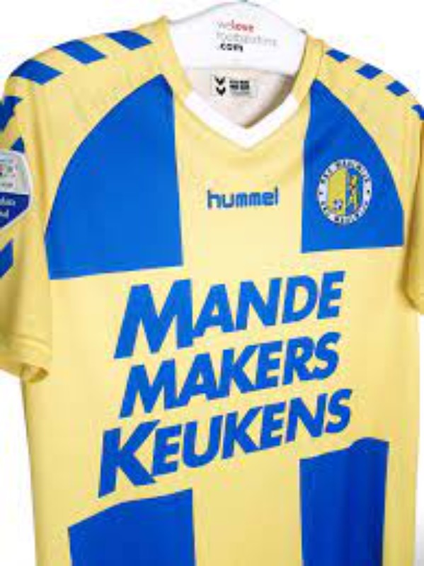 RKC Waalwijk 2014-15 Home Kit