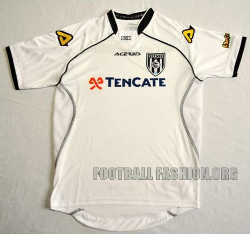 Heracles Almelo 2015-16 Third Kit