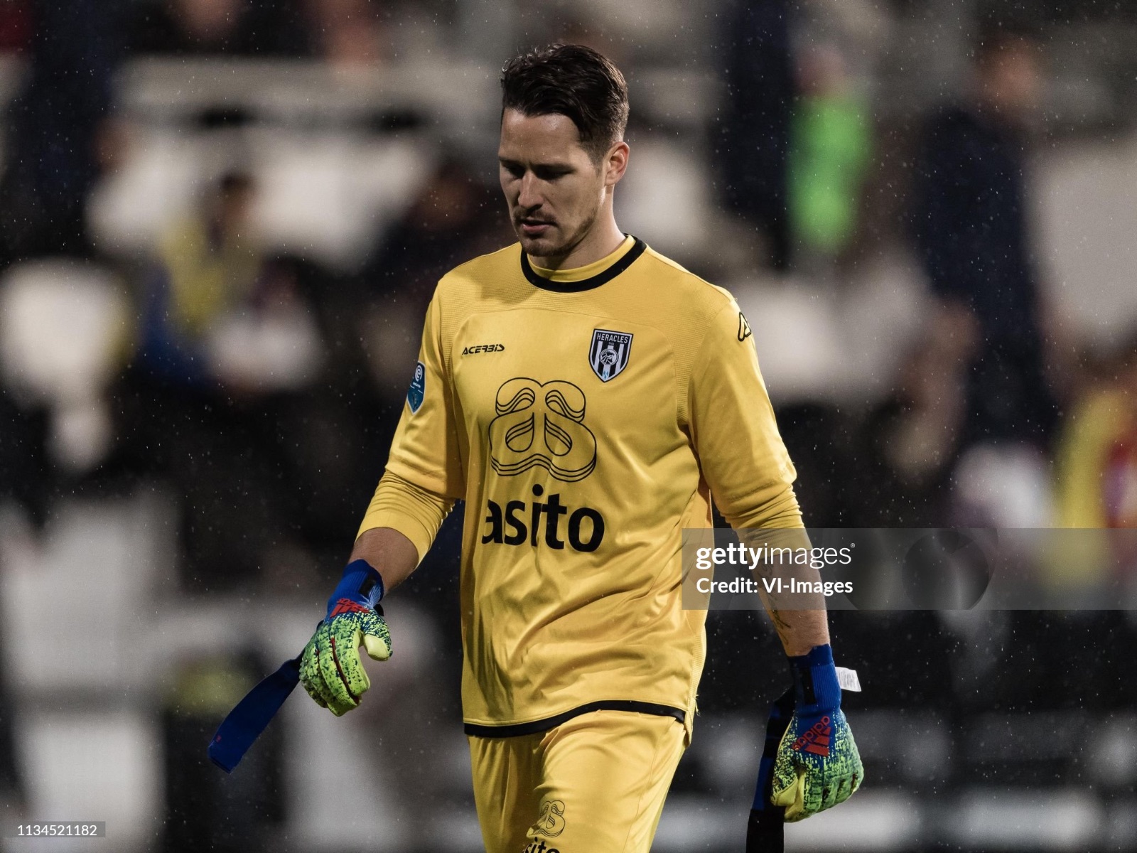 Heracles Almelo 2018-19 GK 1 Kit