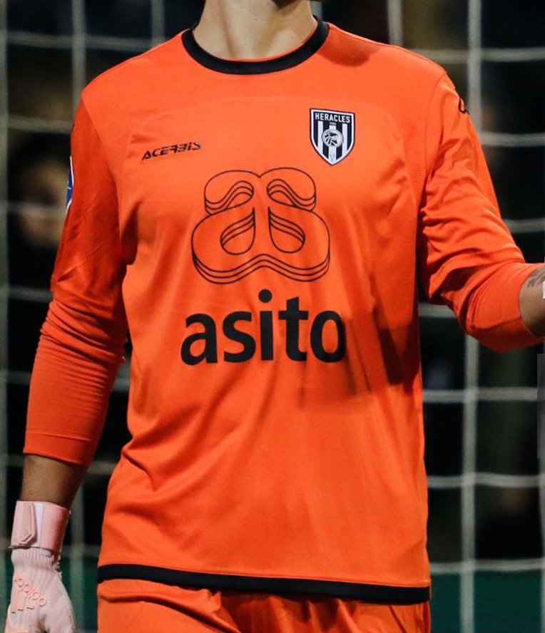 Heracles Almelo 2018-19 GK 2 Kit
