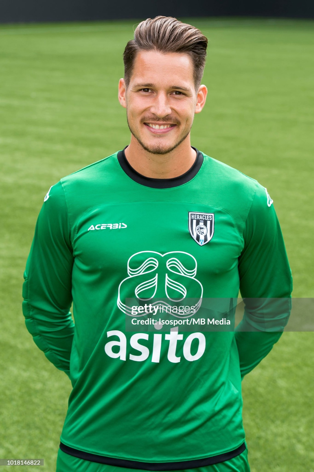 Heracles Almelo 2018-19 GK 3 Kit