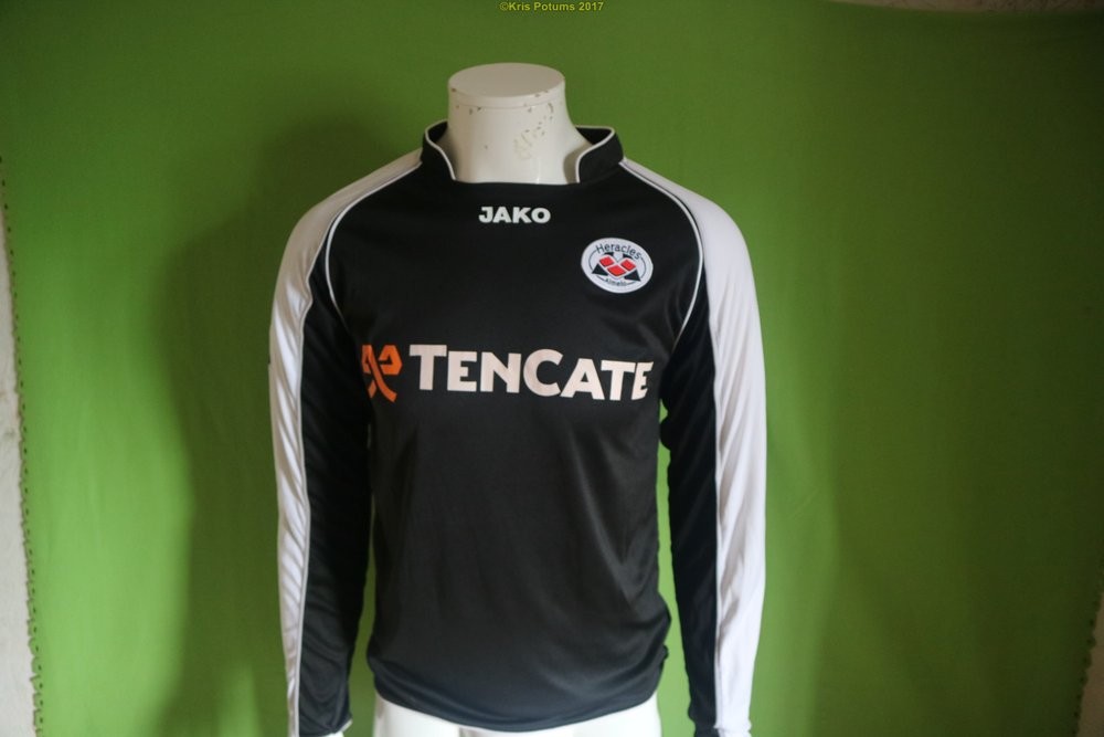 Heracles Almelo 2008-09 Third Kit
