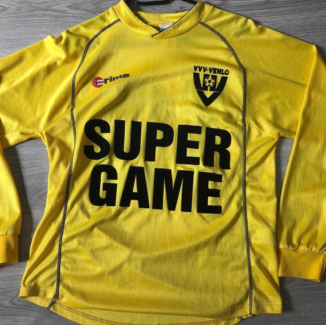 VVV-Venlo 2003-04 Home Kit
