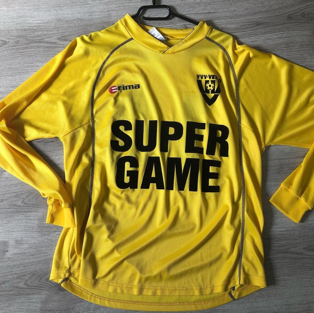 VVV-Venlo 2004-05 Home Kit