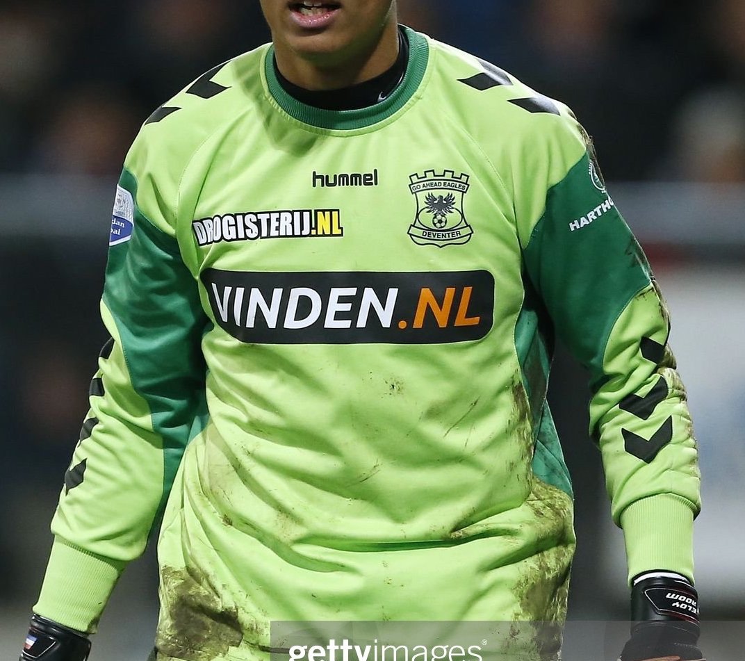 Go Ahead Eagles 2013-14 GK 3 Kit