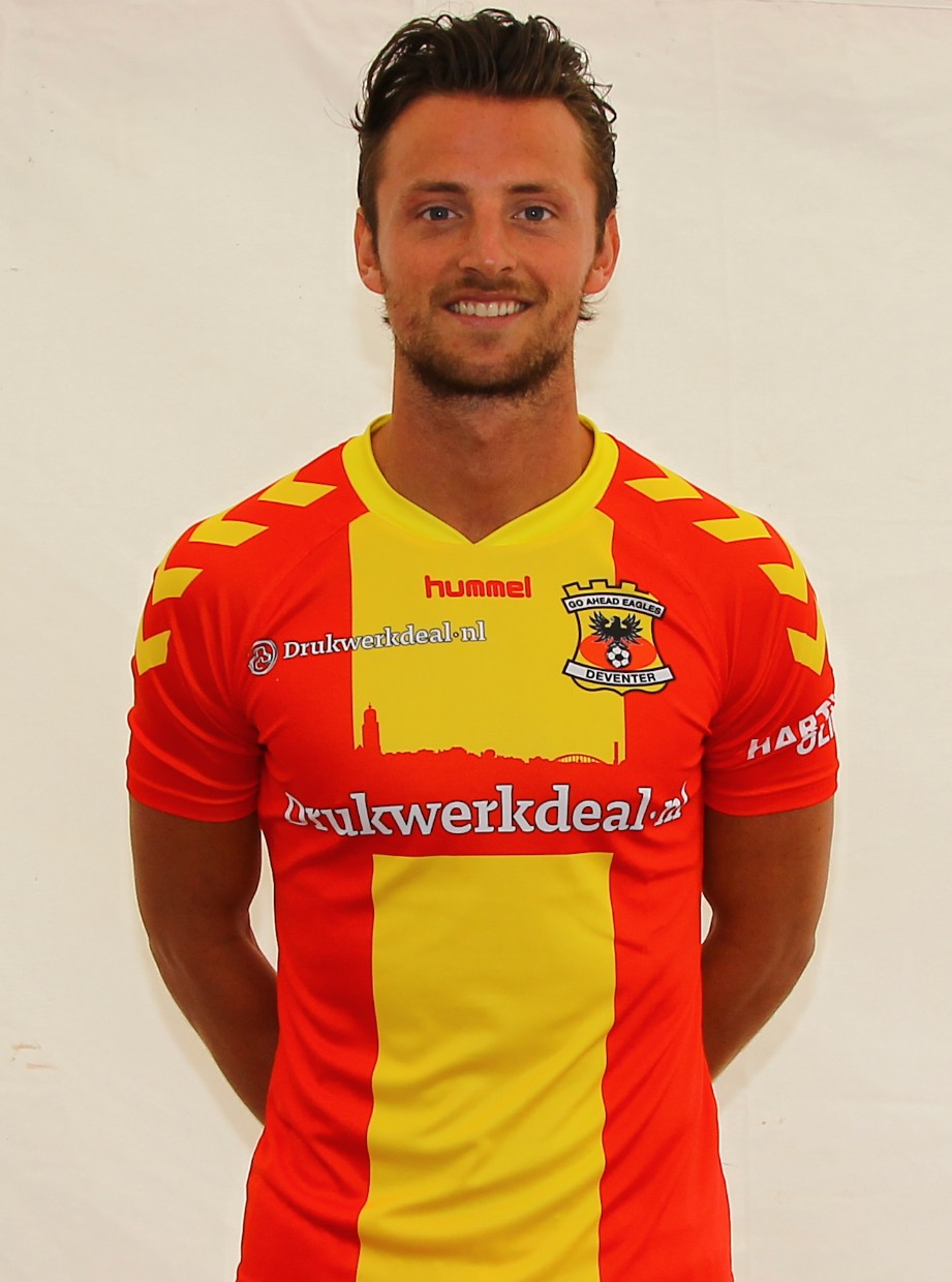 Go Ahead Eagles 2015-16 Home Kit