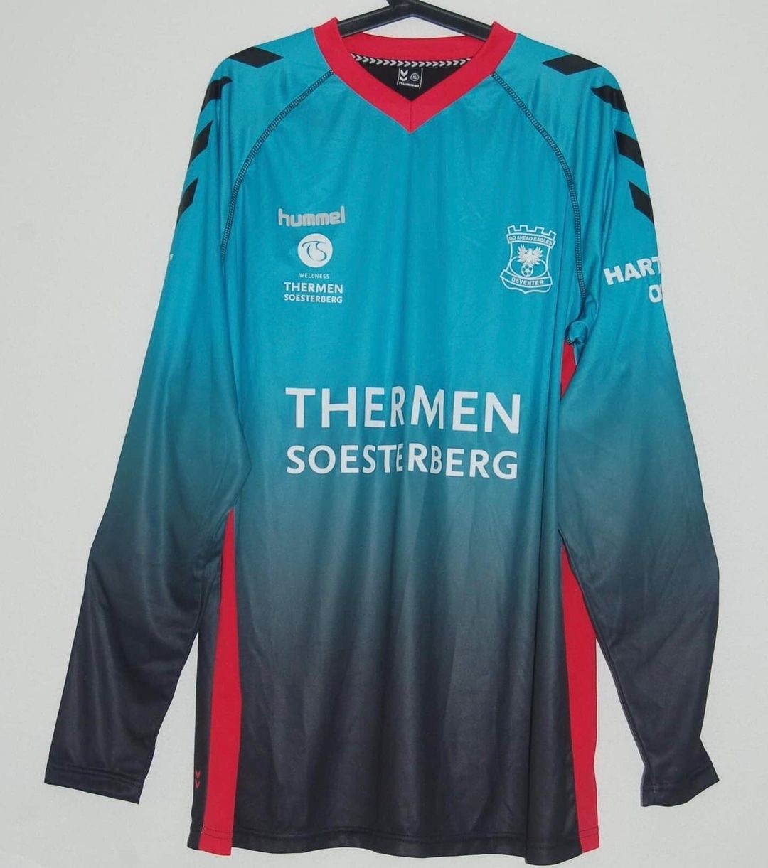 Go Ahead Eagles 2017-18 GK Kit