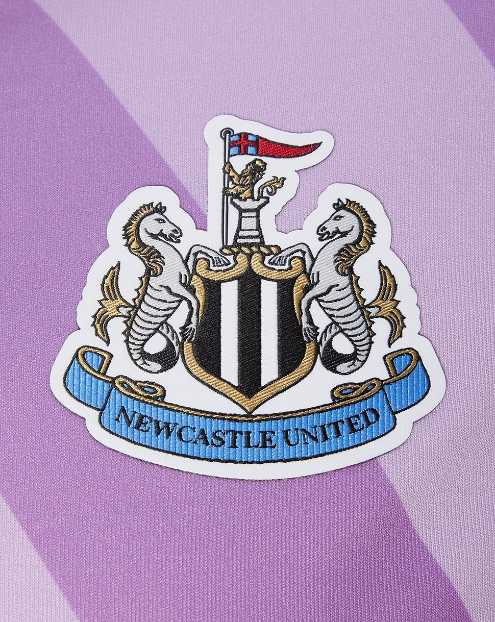 Newcastle United 2021-22 GK Home Kit