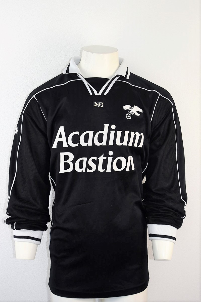Go Ahead Eagles 2001-02 Away Kit