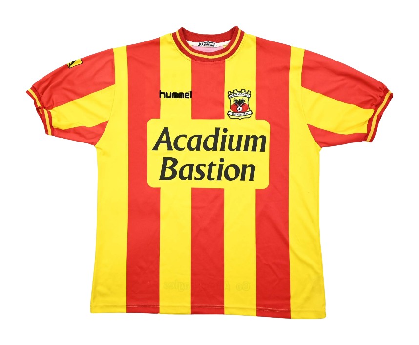 Go Ahead Eagles 2002-03 Home Kit