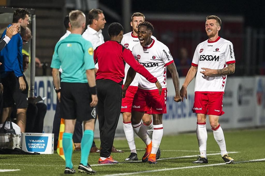 Helmond Sport 2017-18 Home Kit