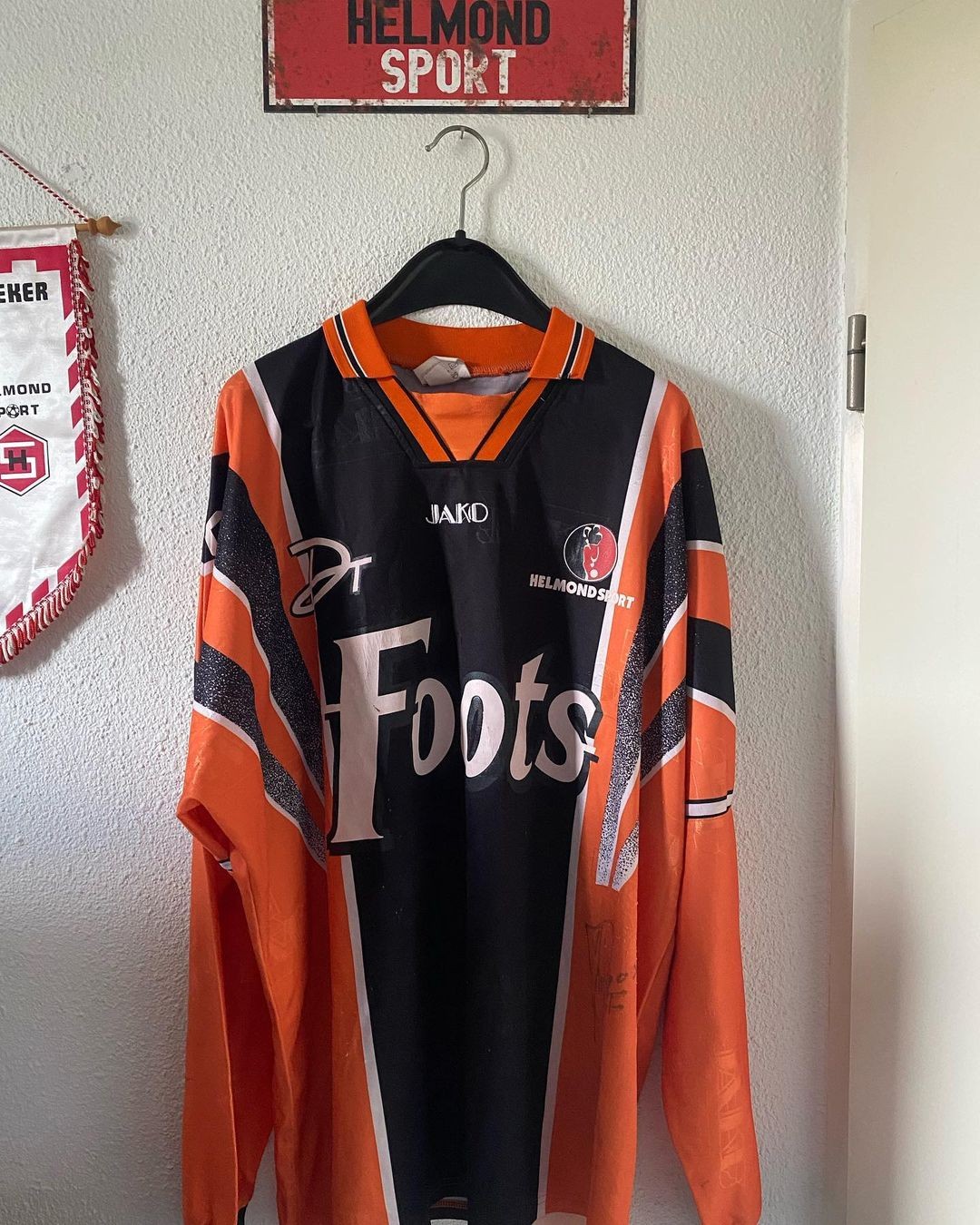 Helmond Sport 1999-00 GK Kit