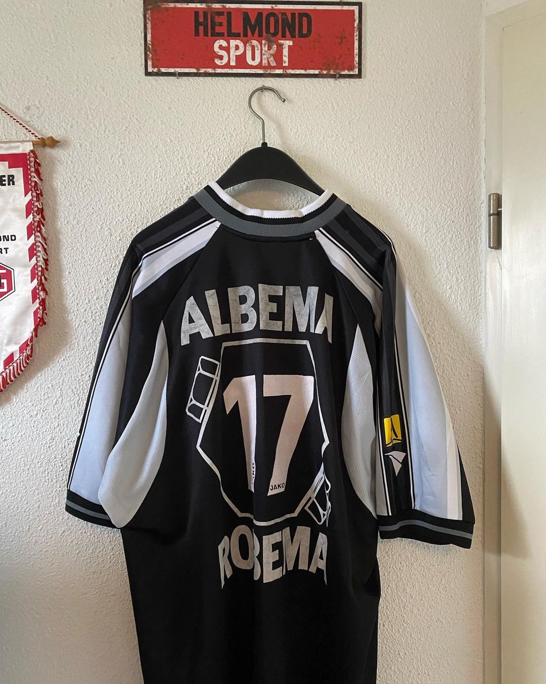 Helmond Sport 2001-02 Away Kit