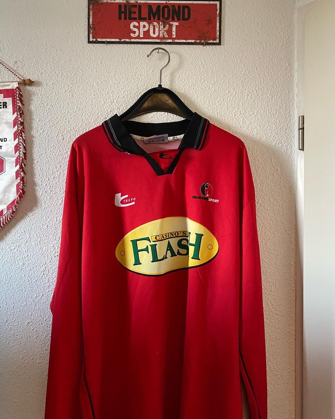 Helmond Sport 2002-03 Home Kit