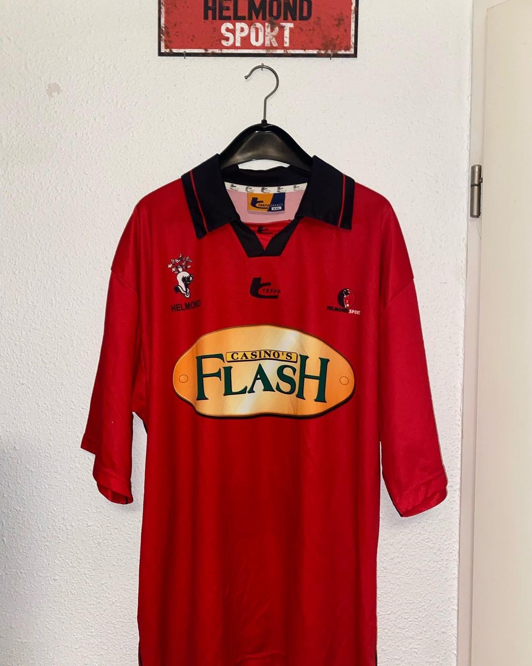 Helmond Sport 2004-05 Home Kit