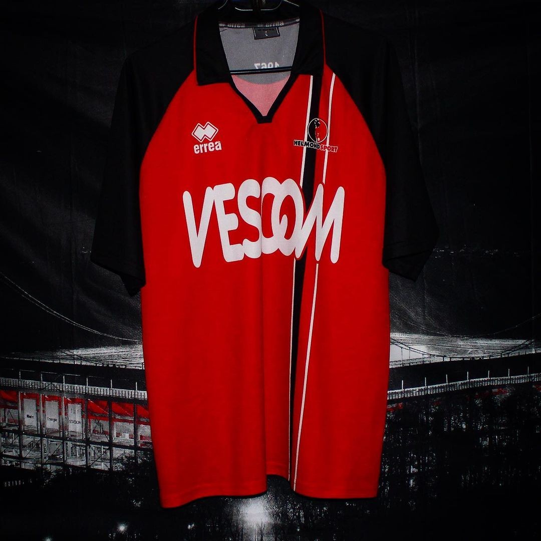 Helmond Sport 2010-11 Home Kit