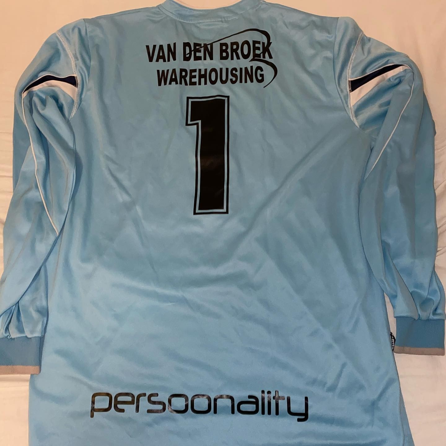 Helmond Sport 2010-11 GK 2 Kit