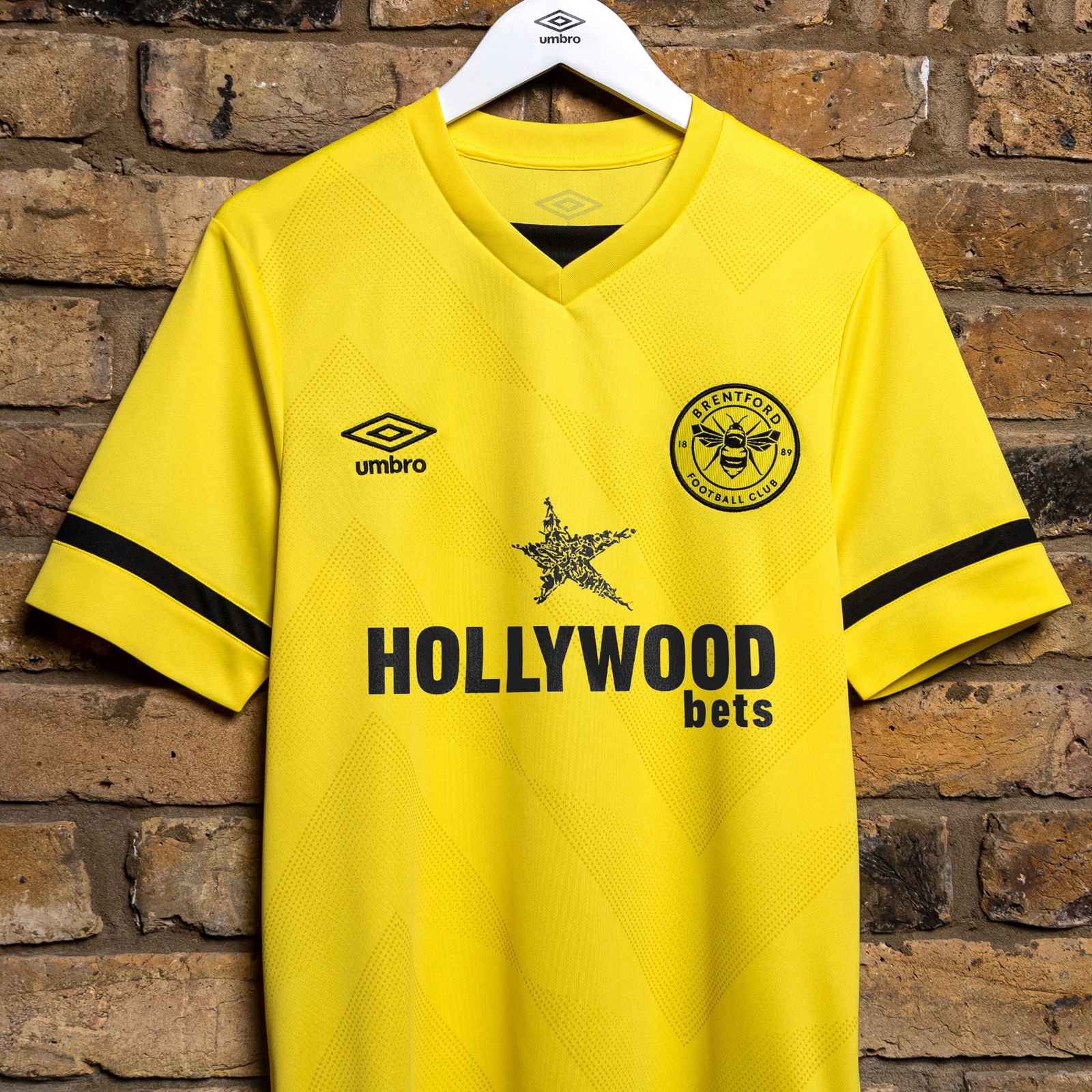 Brentford FC 2021-22 Away Kit