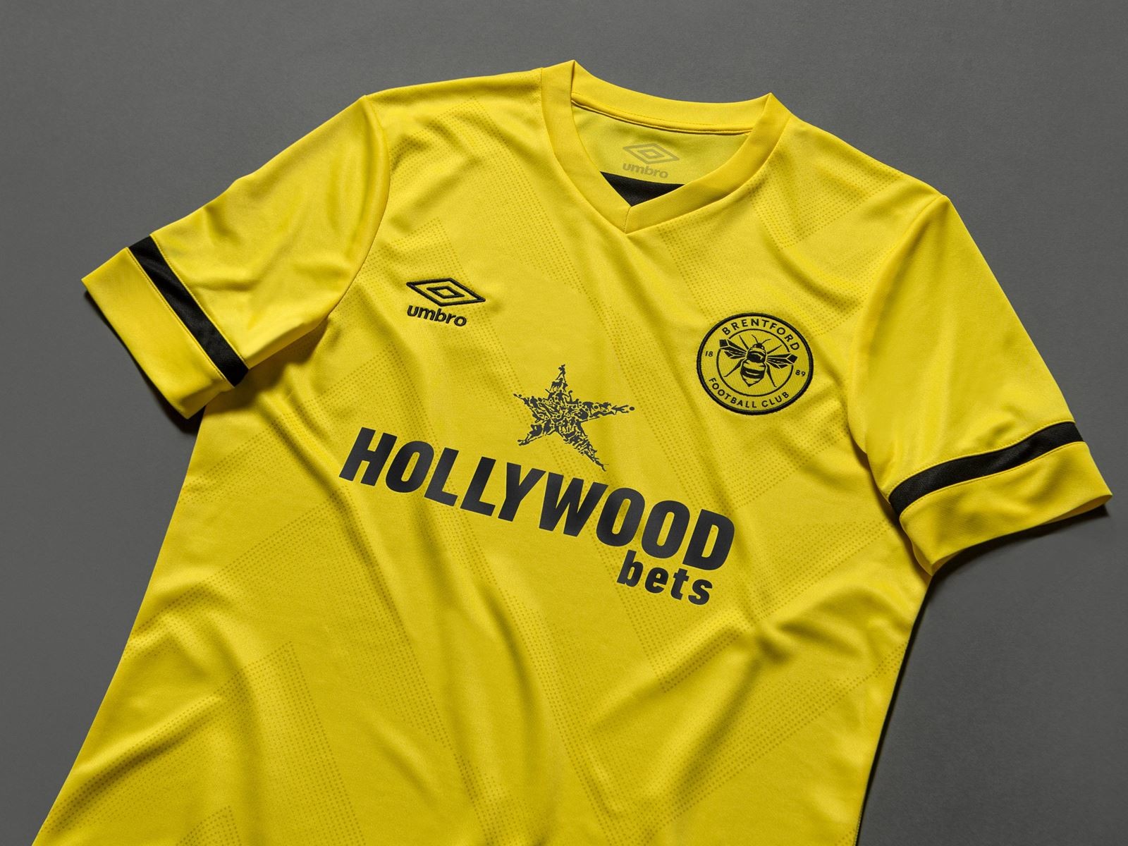 Brentford FC 2021-22 Away Kit