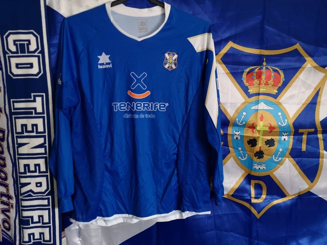 CD Tenerife 2011-12 Away Kit