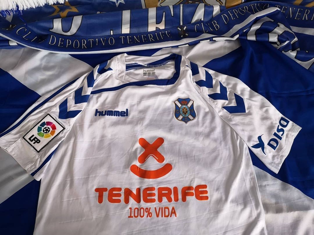CD Tenerife 2015-16 Home Kit