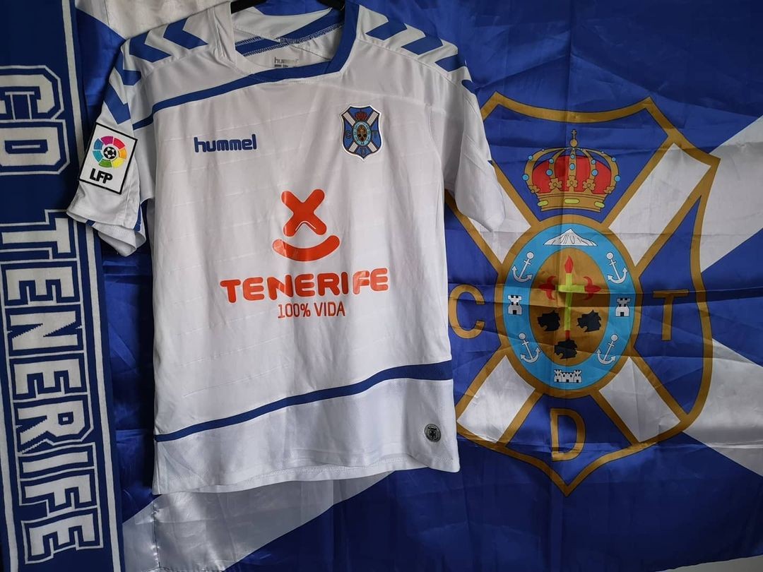 CD Tenerife 2015-16 Home Kit