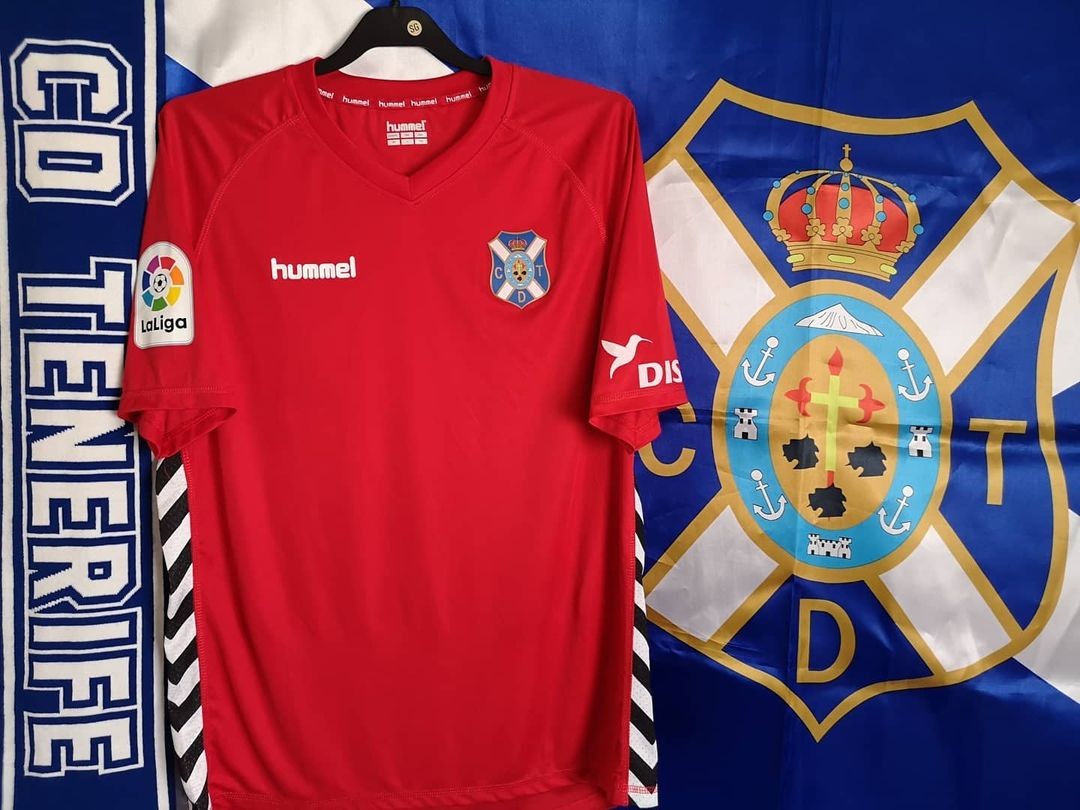 CD Tenerife 2016-17 GK Kit