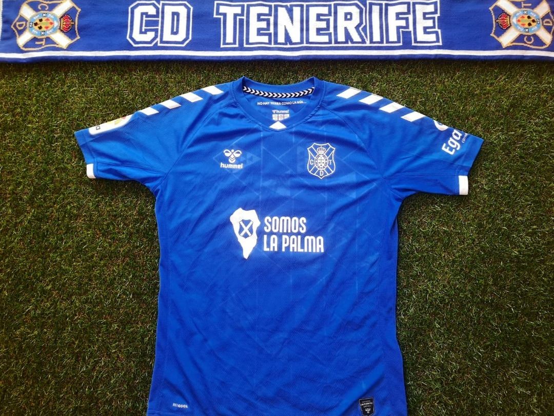 CD Tenerife 2021-22 Away 2 Kit