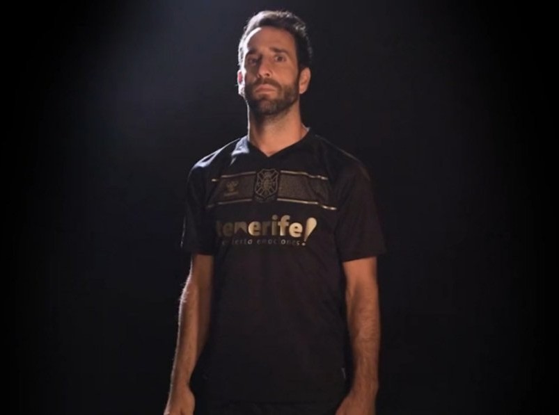 CD Tenerife 2022-23 Away Kit