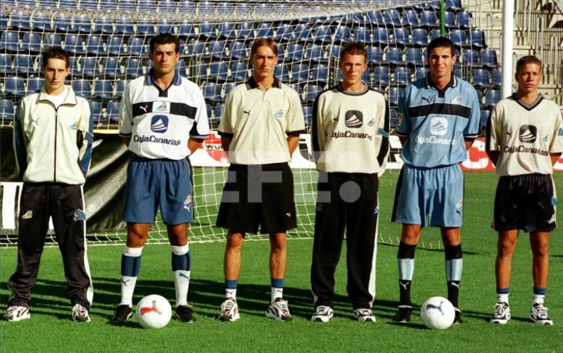 CD Tenerife 1999-00 Away 3 Kit