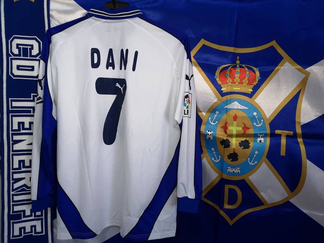 CD Tenerife 2000-01 Home Kit