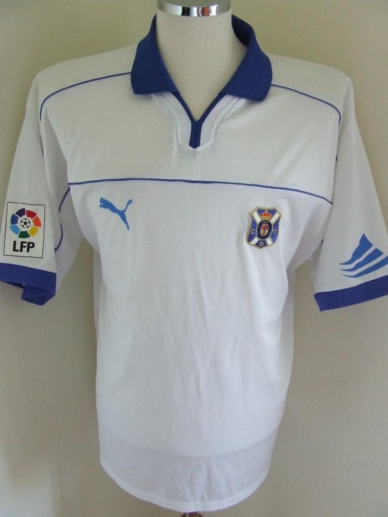 CD Tenerife 2002-03 Home Kit