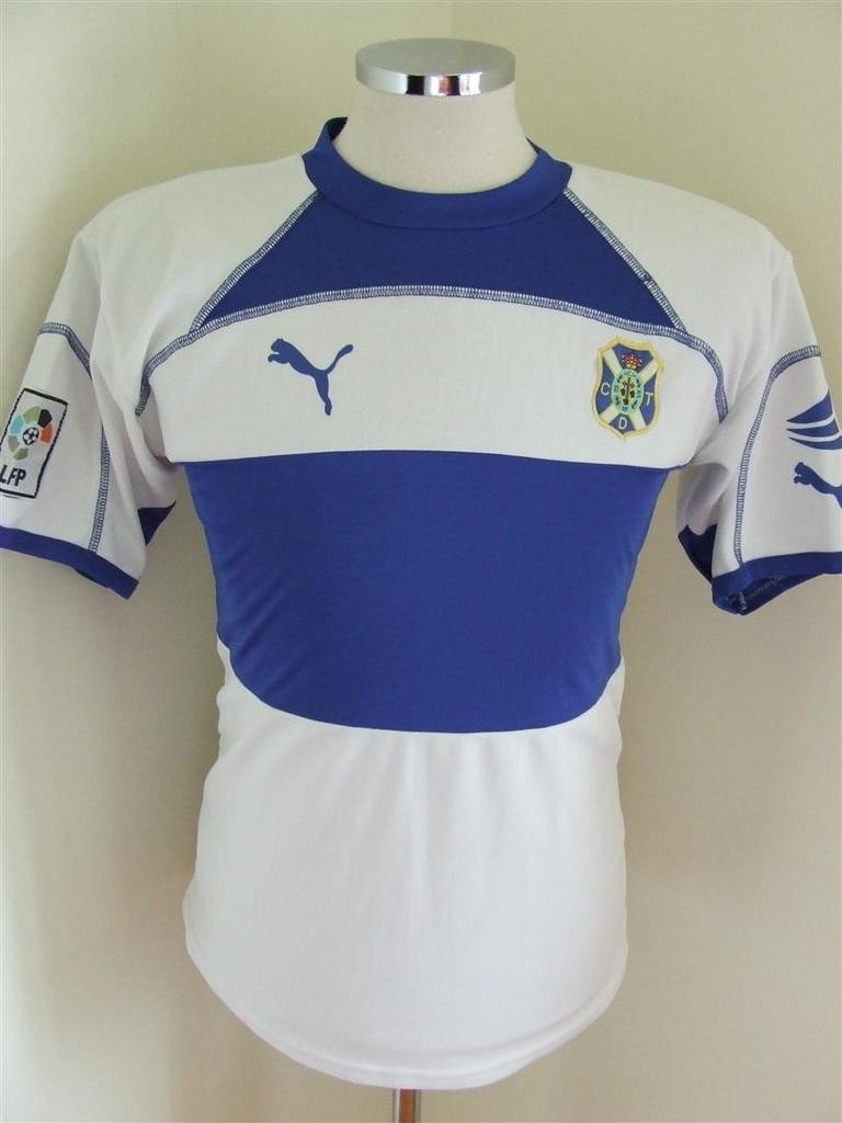 CD Tenerife 2005-06 Home Kit
