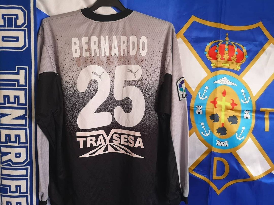 CD Tenerife 2005-06 GK Kit